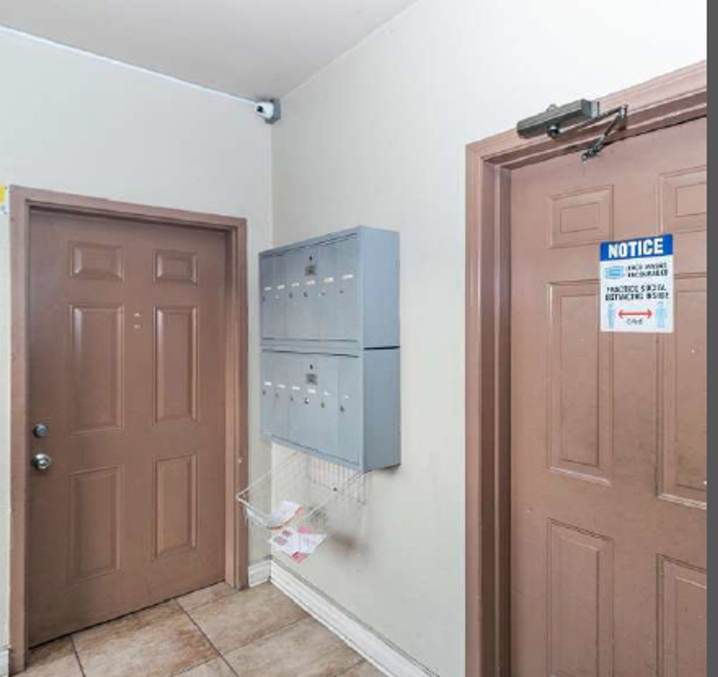 1918 Chestnut Ave - Photo 4 of 9