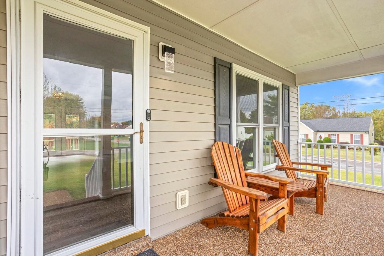 2845 Jessie Ct - Photo 6 of 44