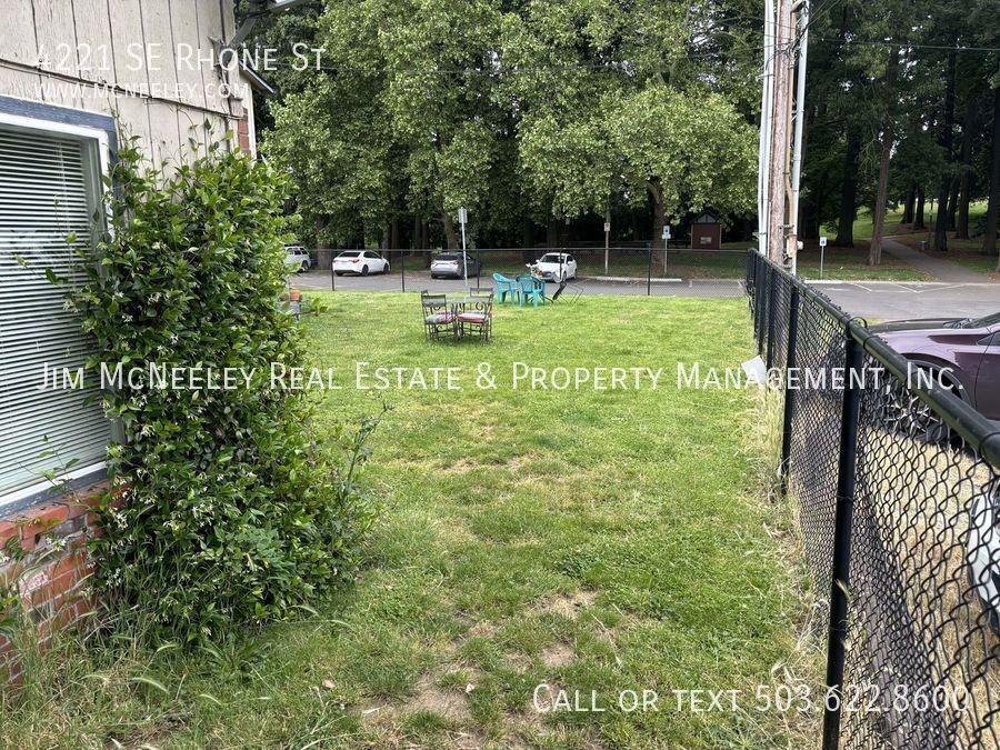 4221 Se Rhone St - Photo 3 of 15