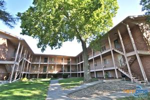 featured image of 4828 Meredeth St #206