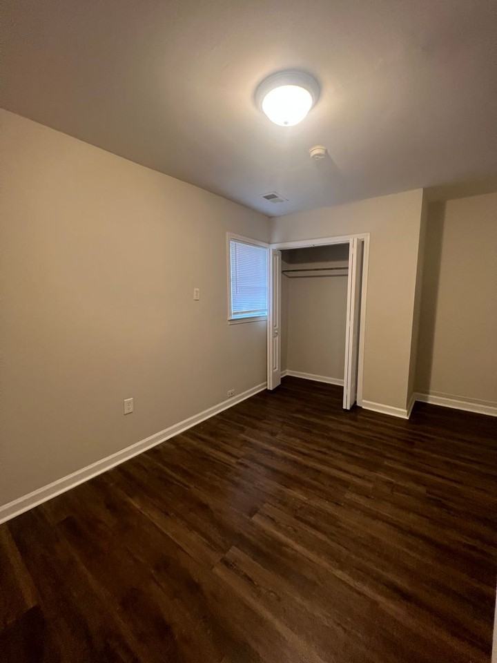 410 Dallas Avenue - Photo 4 of 9