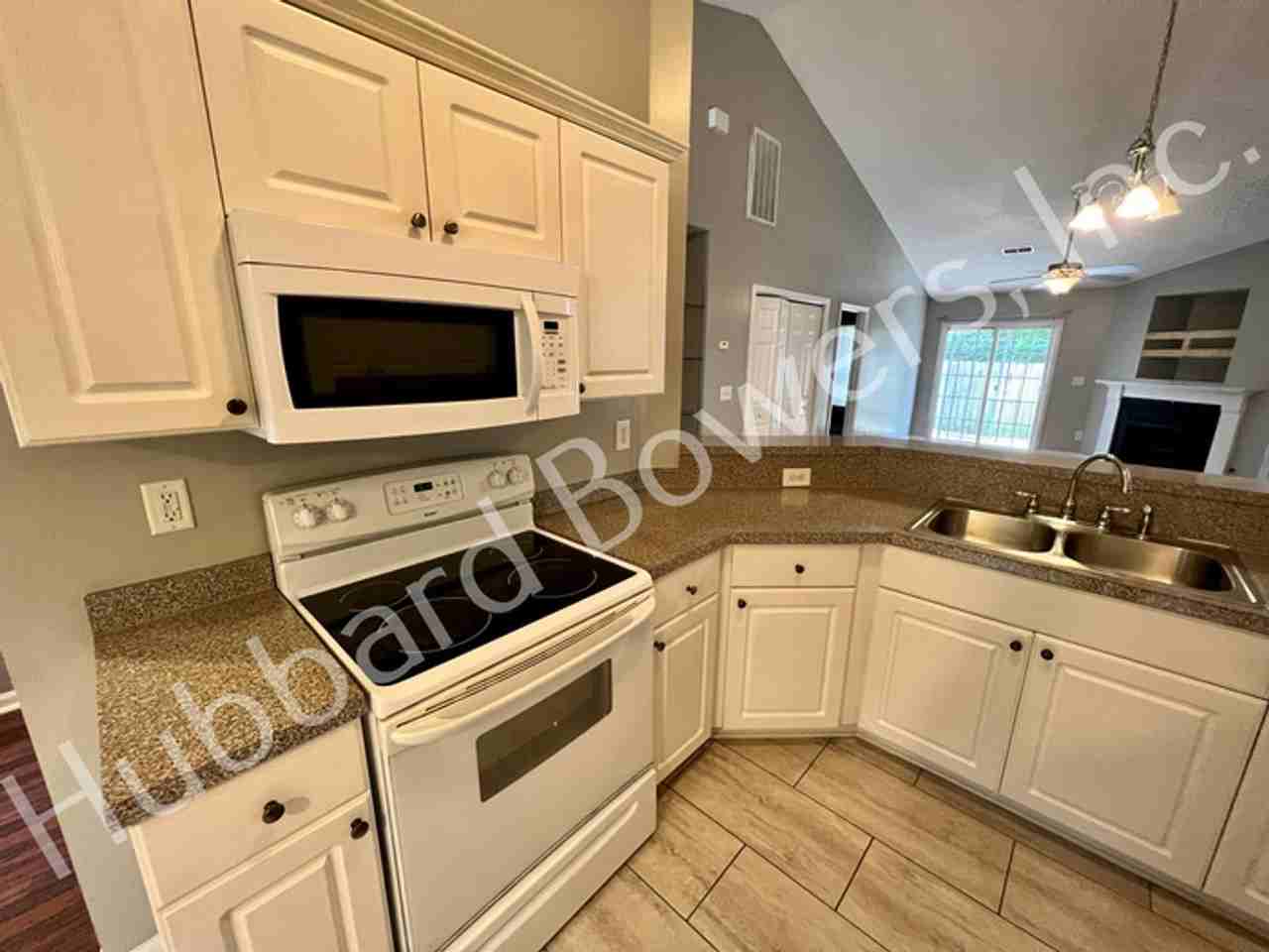 111 Colonial Commons Ln - Photo 4 of 18