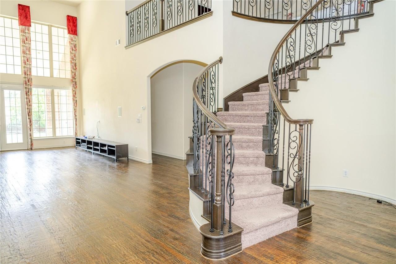 14785 Palm Desert Ln - Photo 2 of 16