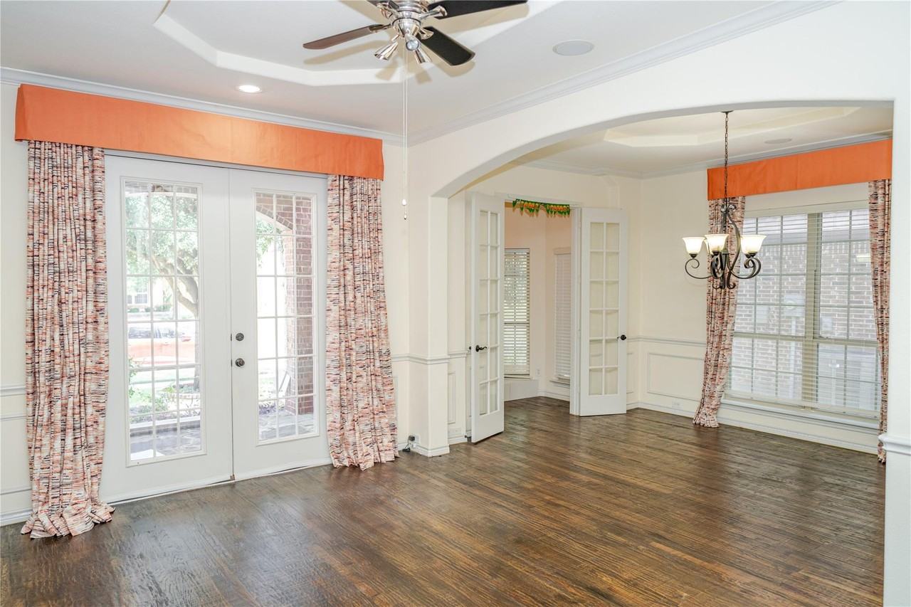 14785 Palm Desert Ln - Photo 4 of 16