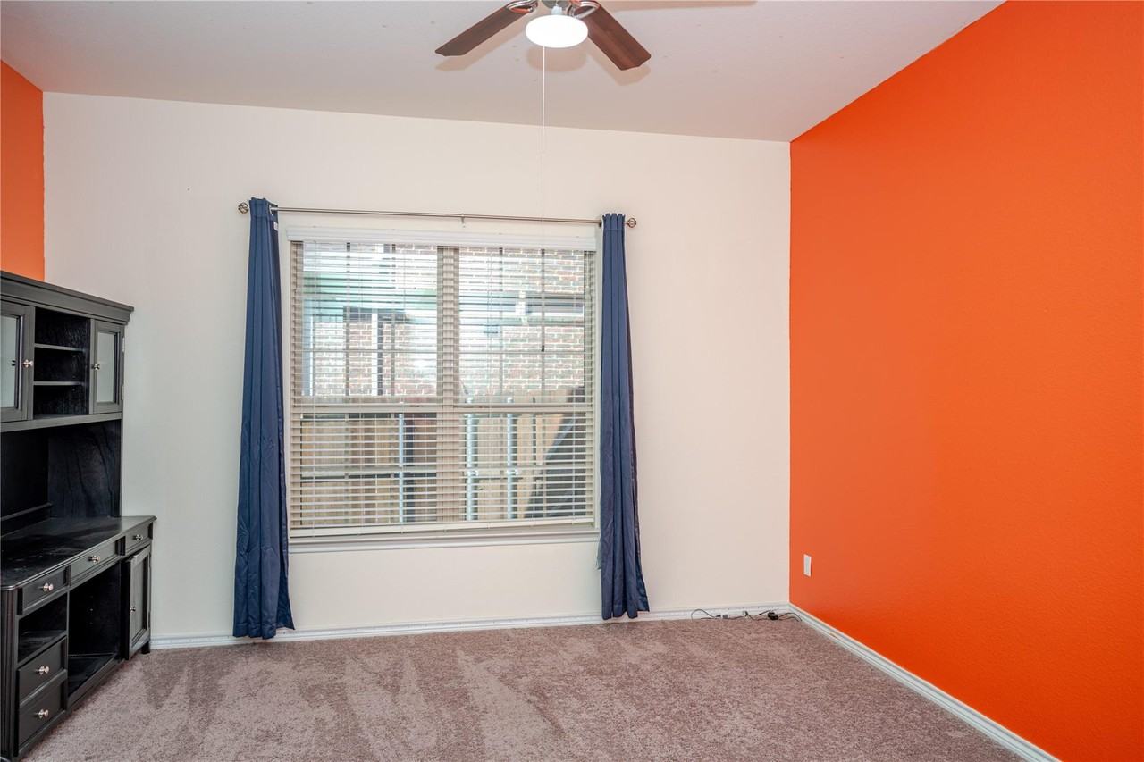 14785 Palm Desert Ln - Photo 7 of 16