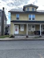 featured image of 126 126-128 E Spruce St #128