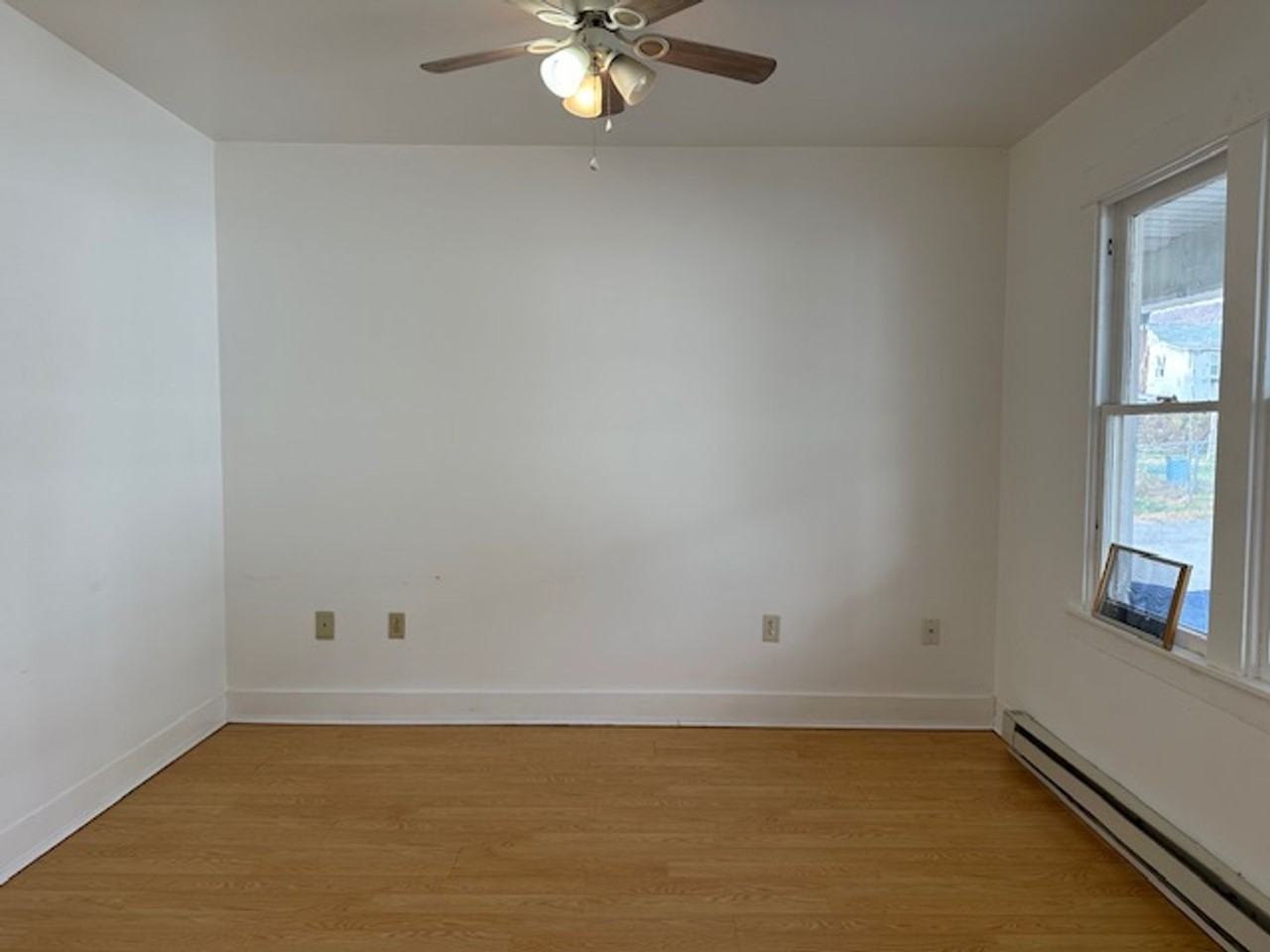 126 126-128 E Spruce St #128 - Photo 3 of 15