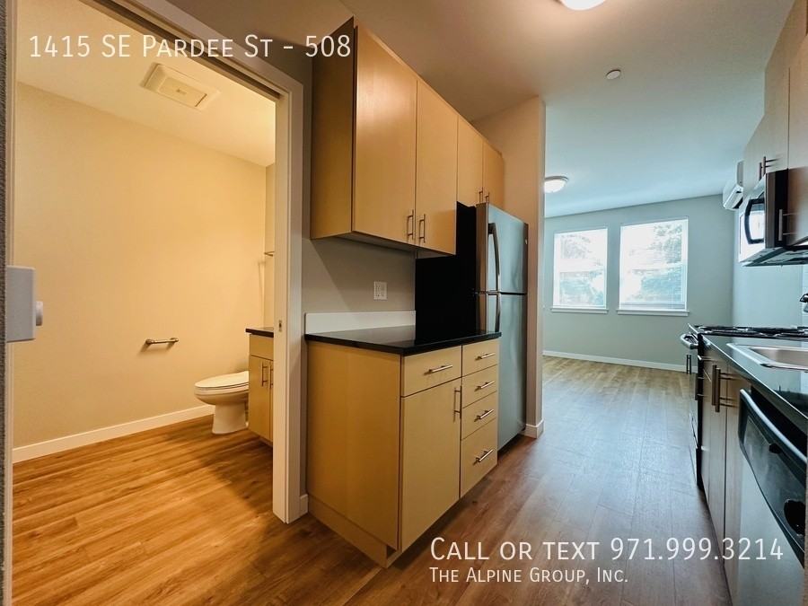 1415 Southeast Pardee Street #508 - Photo 6 of 38