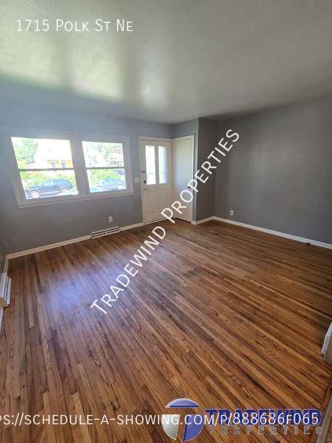 1715 Polk St Ne - Photo 5 of 19