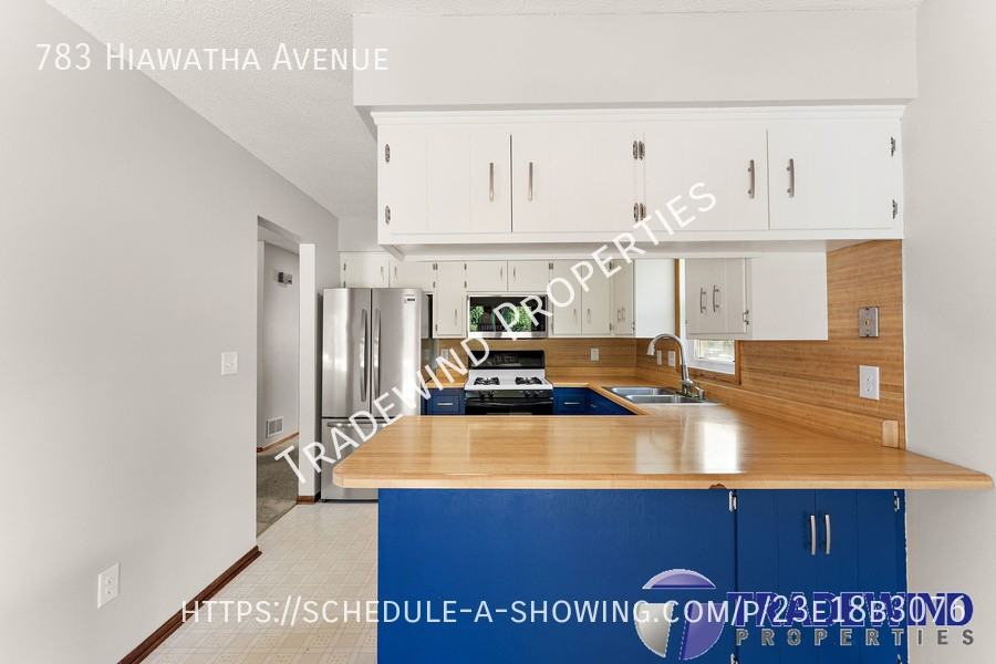 783 Hiawatha Ave - Photo 2 of 30