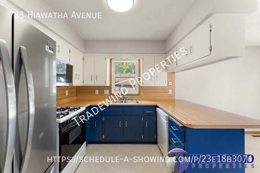 783 Hiawatha Ave - Photo 3 of 30