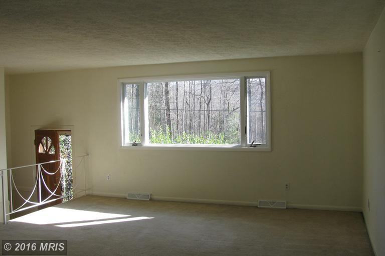 6632 Fenwick Rd - Photo 2 of 24