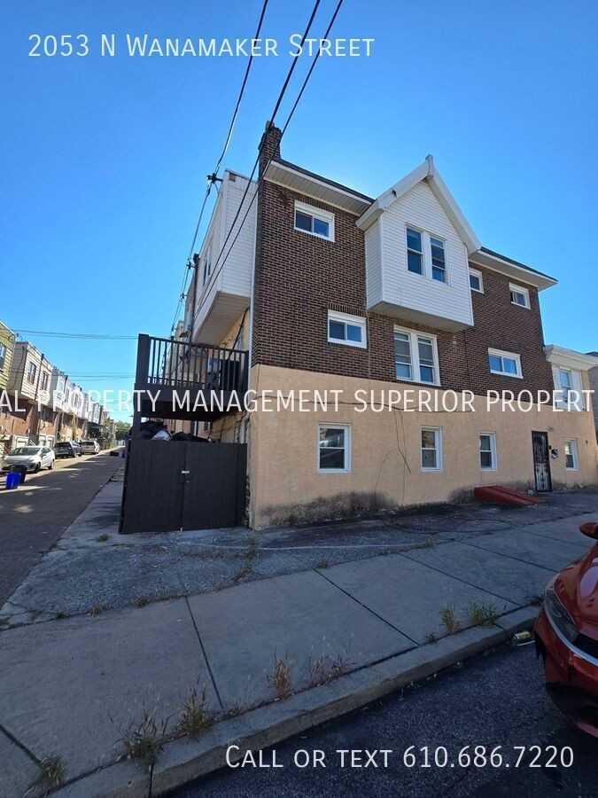 2053 N Wanamaker St - Photo 3 of 6