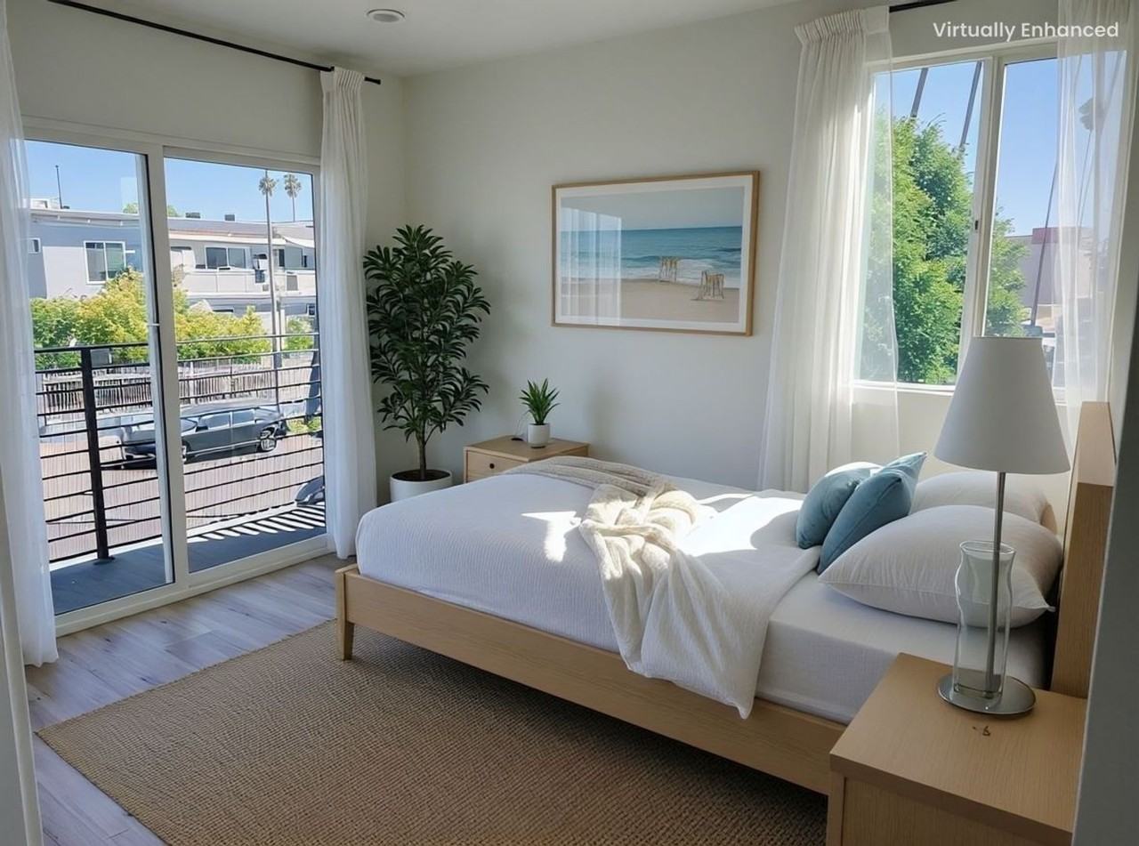 1531 Winona Blvd - Photo 3 of 22