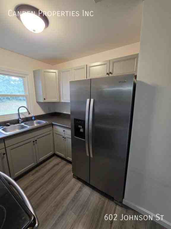 602 Johnson St - Photo 7 of 38