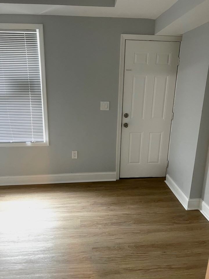 2406 Wilkens Ave - Photo 5 of 12