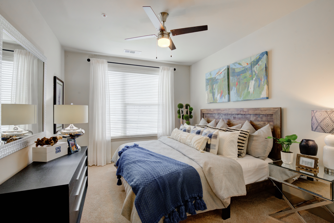 2613 Rogers Avenue - Photo 5 of 12