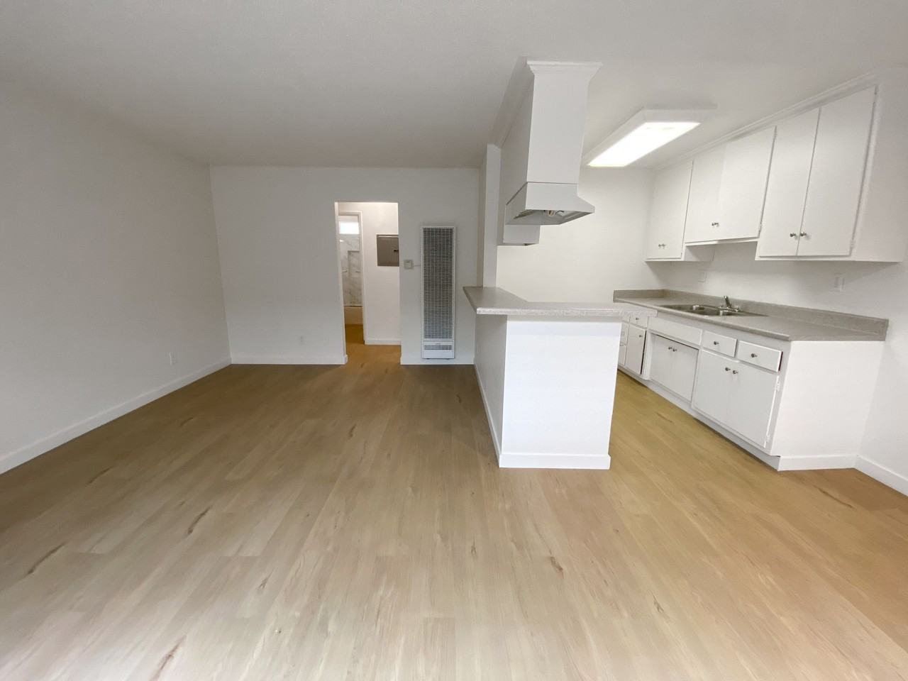 315 Obispo Ave - Photo 3 of 5