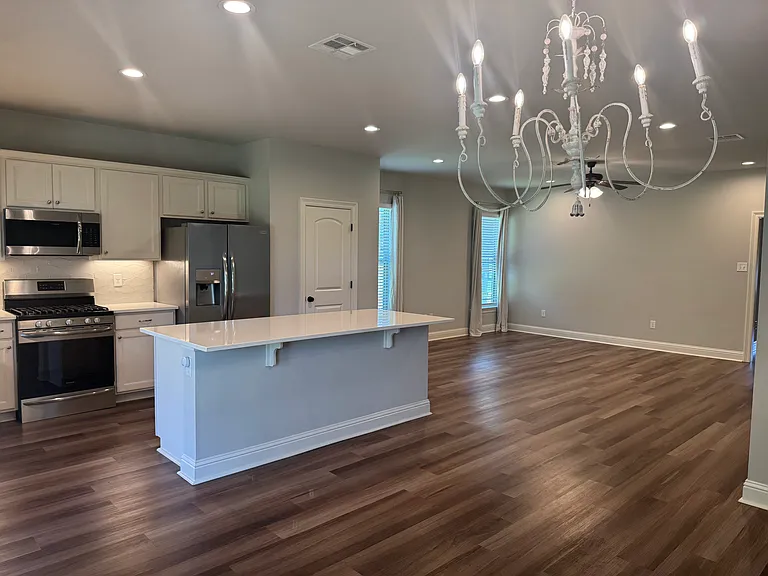 1338 Shadow Bluff Drive - Photo 4 of 19