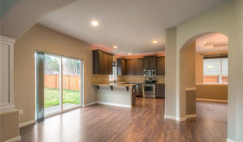 3800 Southlake Dr Se - Photo 2 of 9