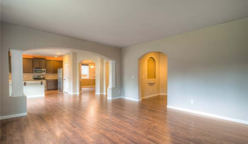 3800 Southlake Dr Se - Photo 4 of 9