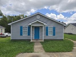 featured image of 402 N 12th St