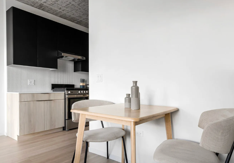 171 N Morgan St - Photo 7 of 20