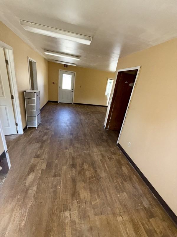 207 W Walnut St - Photo 3 of 8