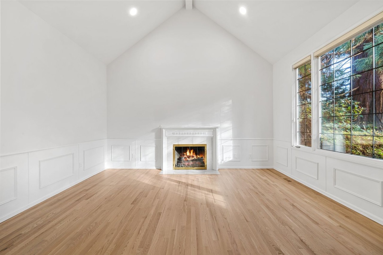 7634 Ne 12th St - Photo 5 of 32