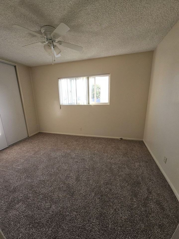 812 S Glendale Ave - Photo 4 of 6