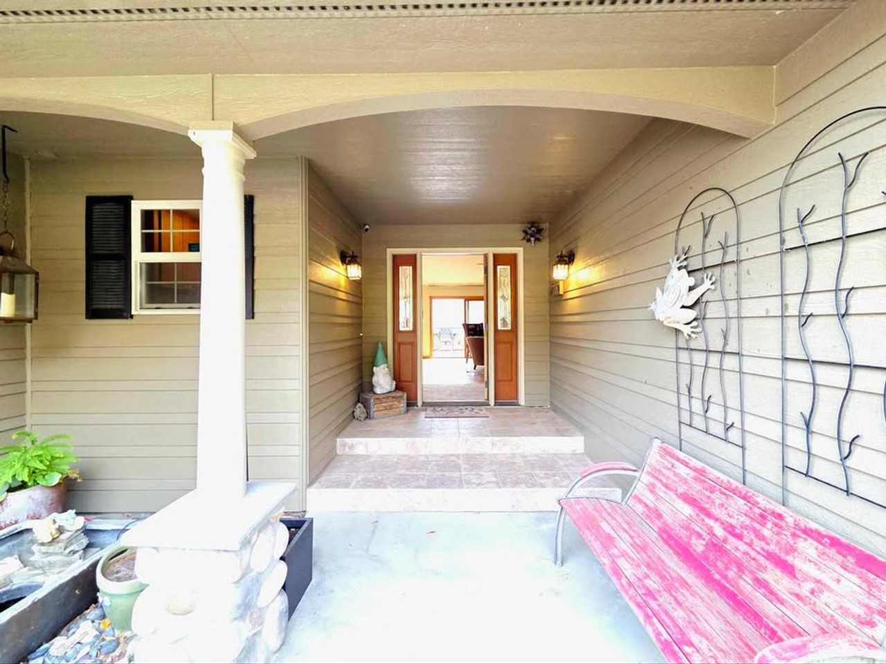 7491 Pot O Gold Ln - Photo 3 of 50