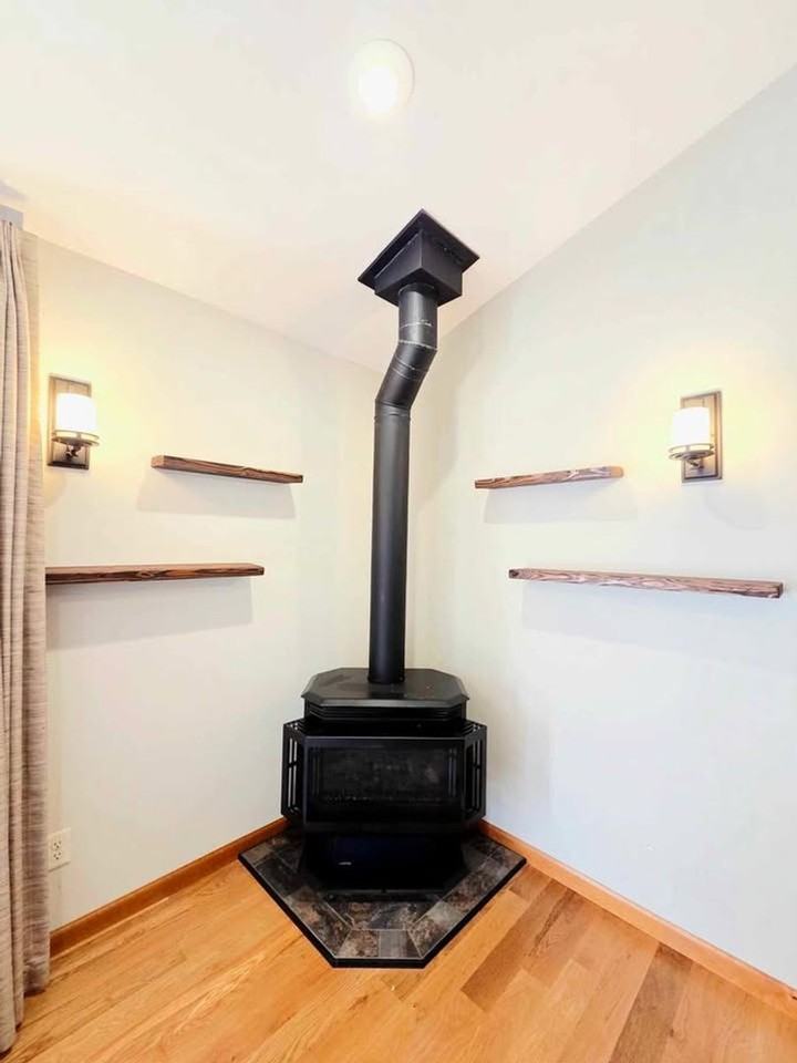 7491 Pot O Gold Ln - Photo 5 of 50