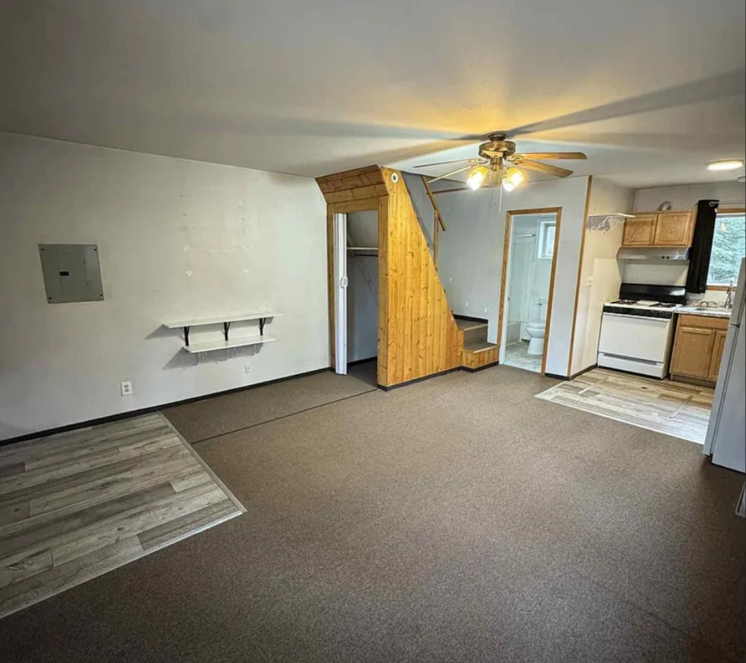 2092 Blackstone Road - Photo 3 of 12