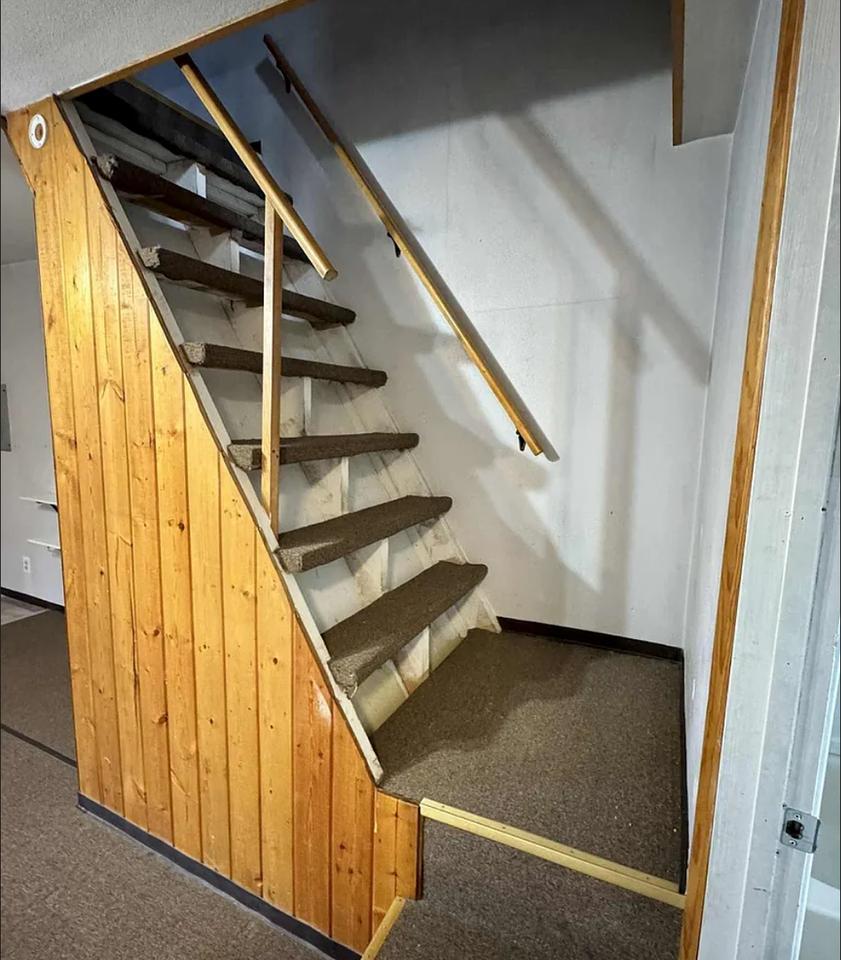 2092 Blackstone Road - Photo 6 of 12