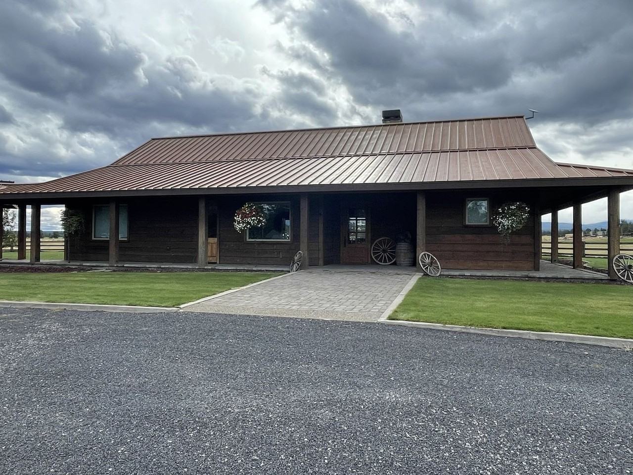 68590 Cloverdale Rd - Photo 2 of 15