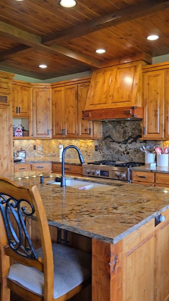 68590 Cloverdale Rd - Photo 4 of 15