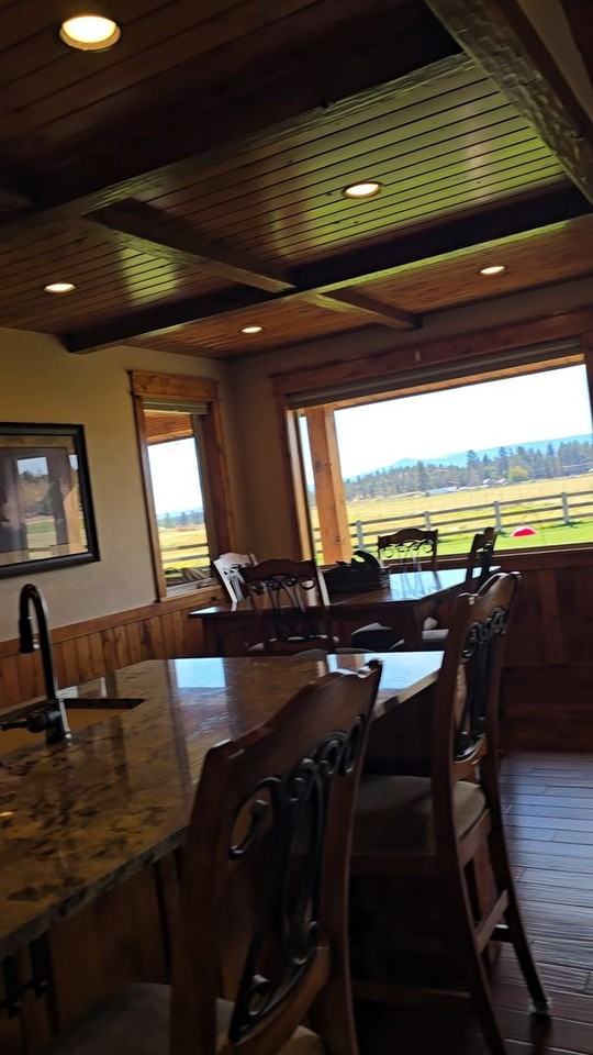 68590 Cloverdale Rd - Photo 7 of 15