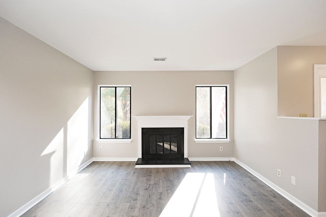 964 Sutton Ct - Photo 2 of 20