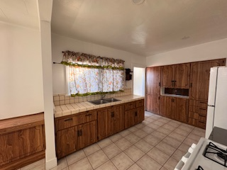 1100 W 48th St - Photo 2 of 12