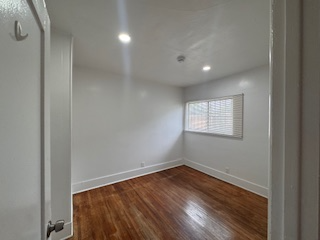 1100 W 48th St - Photo 5 of 12