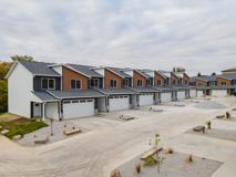 5330 N Gaines St #402 - Photo 1 of 1