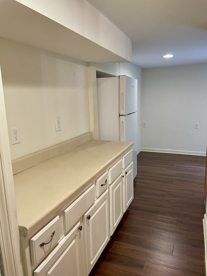 910 Wilson Drive #910 - Photo 5 of 13