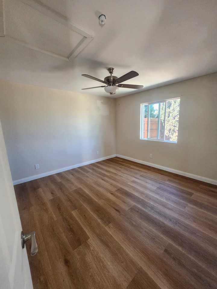 2227 Prospect Street #102 - Photo 5 of 10