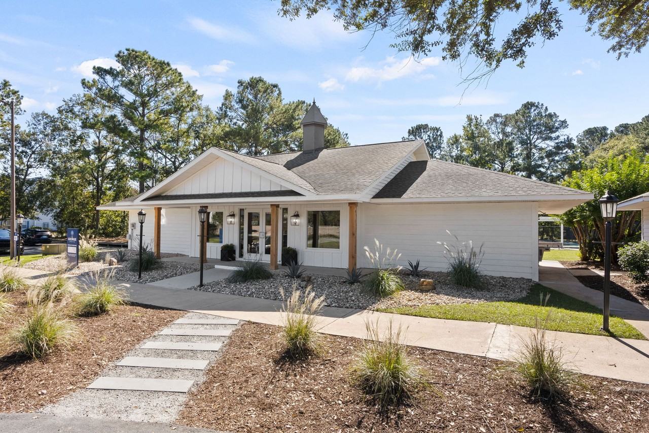 The George Apartment Homes - Photo 4 of 41