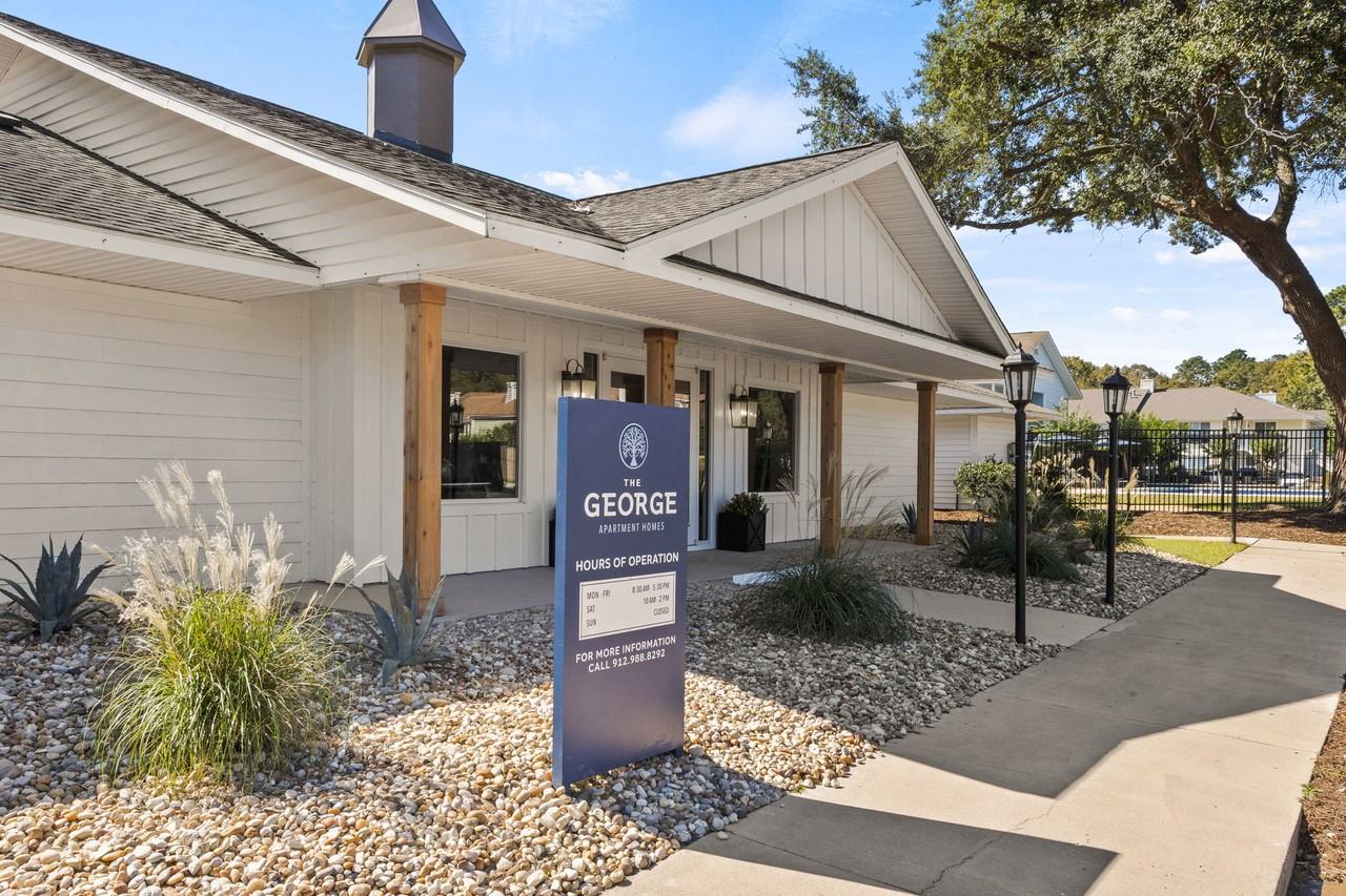 The George Apartment Homes - Photo 5 of 41