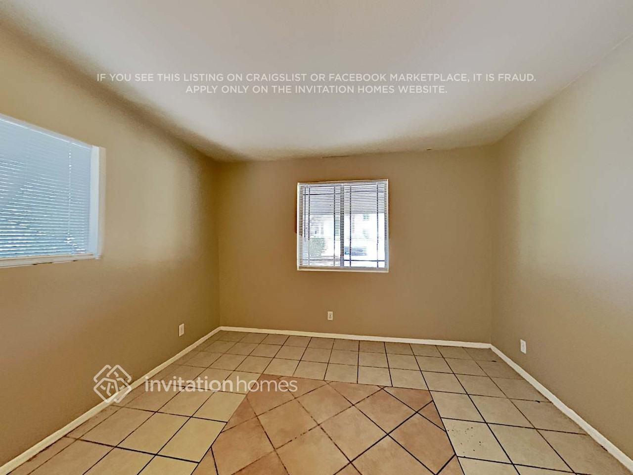 2831 E Osborn Rd - Photo 3 of 12