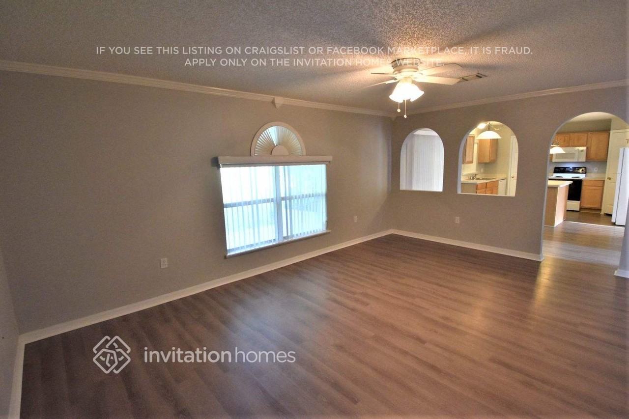 8863 Shindler Crossing Dr - Photo 2 of 12