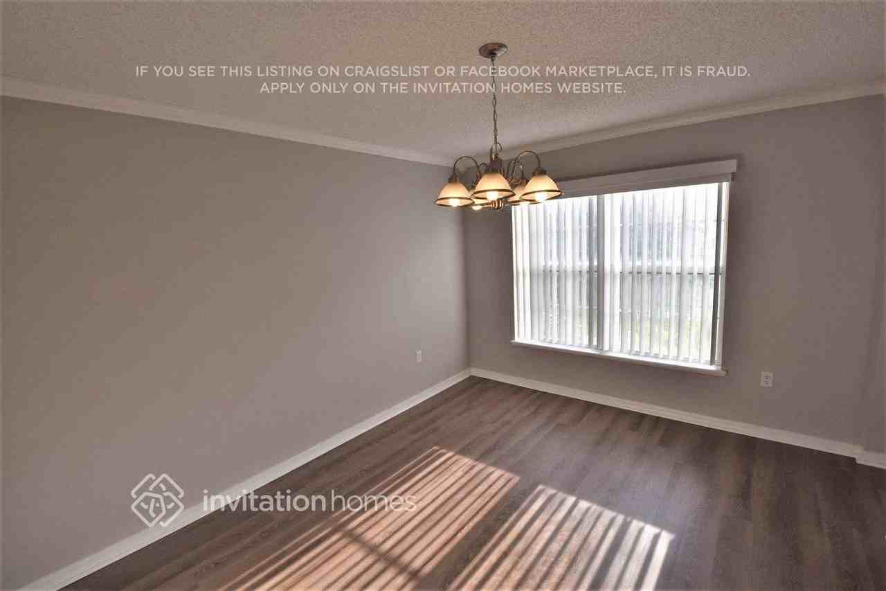 8863 Shindler Crossing Dr - Photo 4 of 12