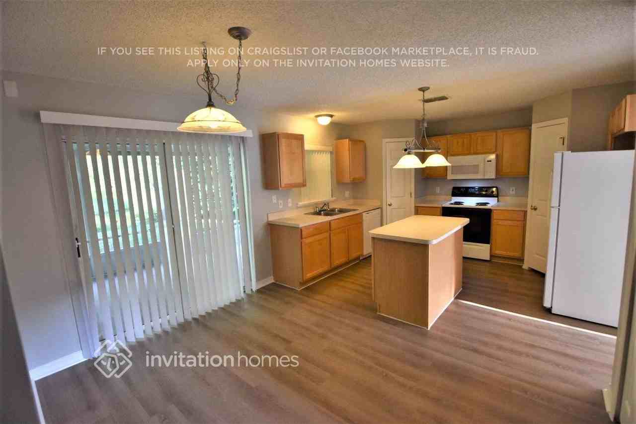 8863 Shindler Crossing Dr - Photo 5 of 12