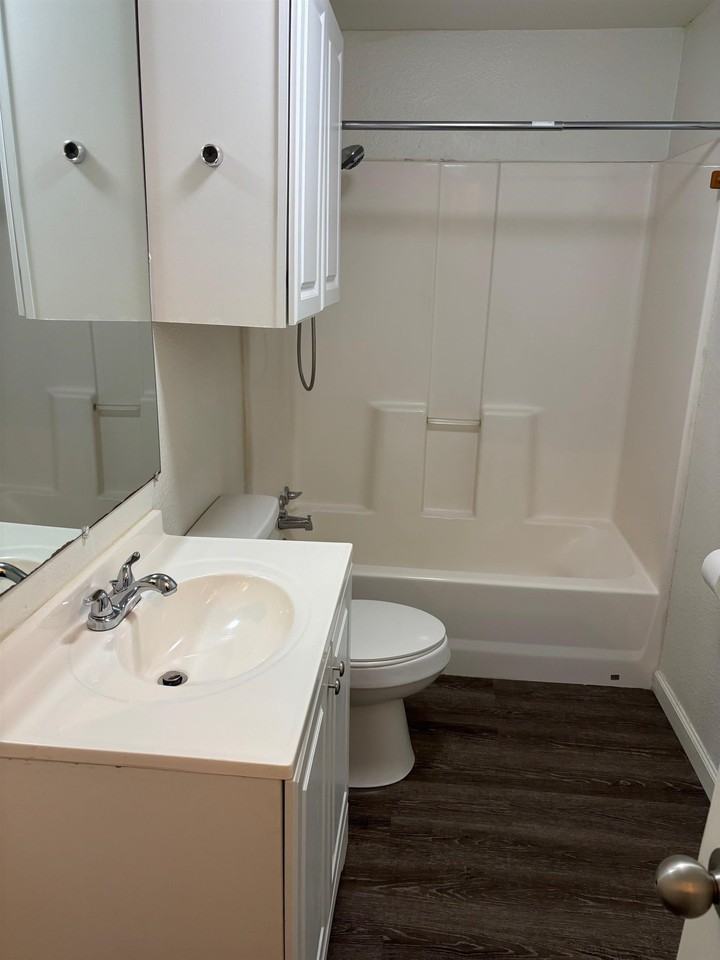 7949 Louise Ln - Photo 5 of 7